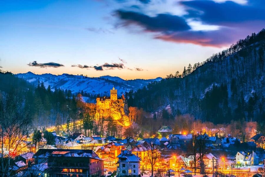 1-Day Minivan Tour 3 Castles: Peles, Wednesday & Dracula’s - Peleș Castle: Romania’s royal showpiece
