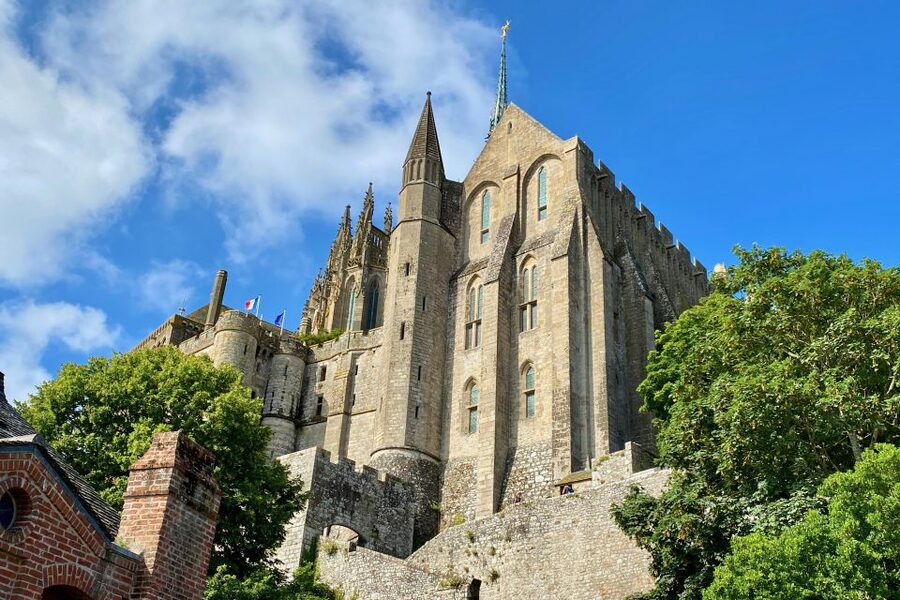 2-day Private D-Day Mont Saint-Michel 3 Castles by Mercedes - Mont Saint-Michel from 9:00 to noon
