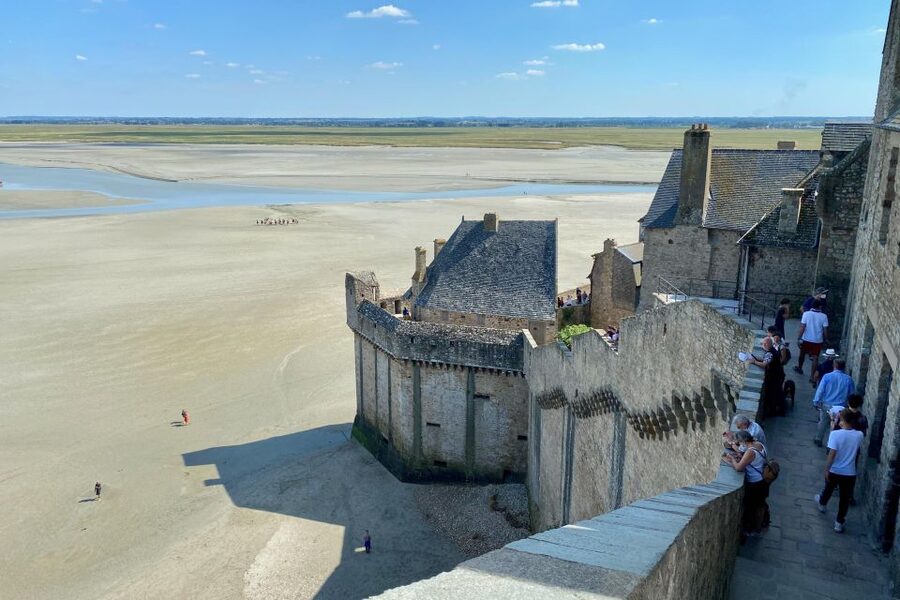 2-day Private D-Day Mont Saint-Michel 3 Castles by Mercedes - Omaha Beach and the meaning of the coast
