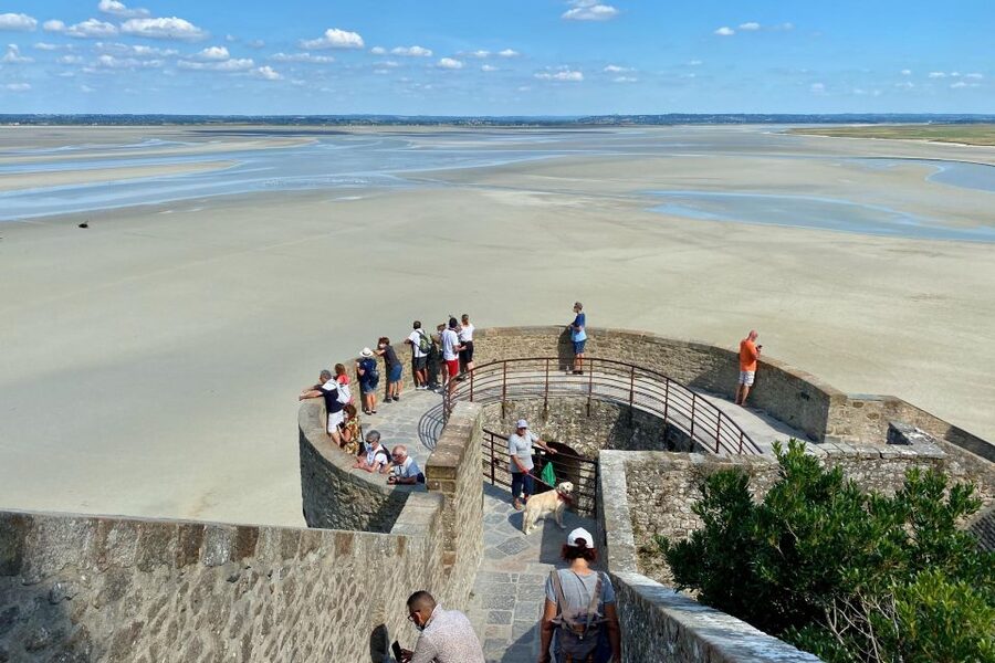 2-day Private D-Day Mont Saint-Michel 3 Castles by Mercedes - What the Mercedes format changes