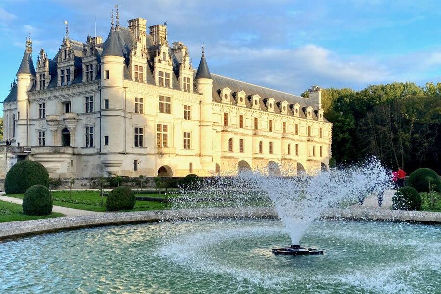 2-day Private Top 6 Loire Valley Castles from Paris Mercedes - Why This Route Works Better Than a Day Trip