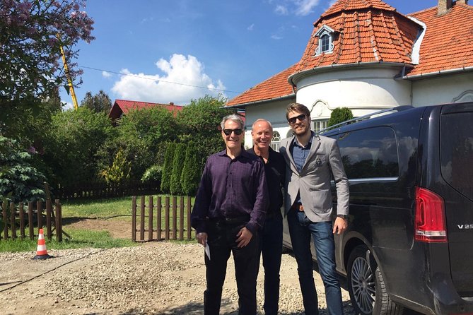 3 Castle:Peles ,Bran,Cantacuzino Tour from Brasov /Hotel pickup - The guides make a real difference