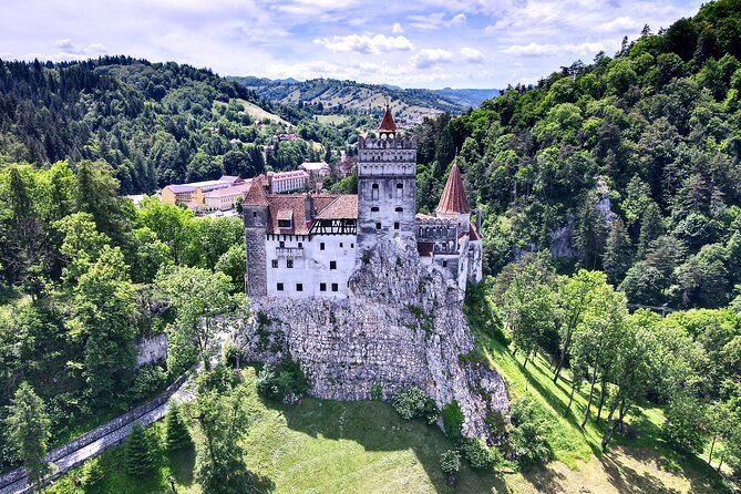 3-Castle: Peles,Bran,Rasnov,Sinaia Monastery from Brasov w pickup - Bran Castle: Dracula, history, and crowds