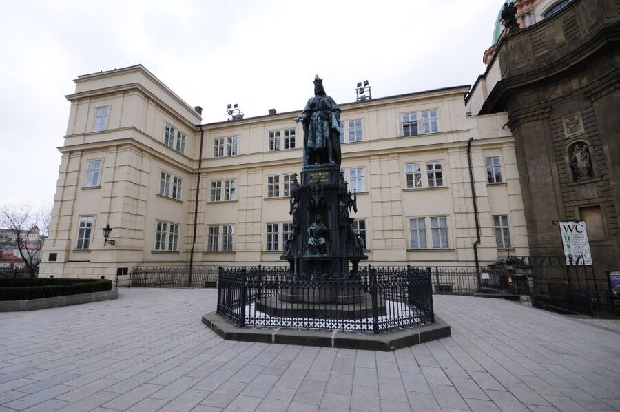 3-Hour Prague Castle & Interiors Tour - Two and a Half Hours Inside the Castle
