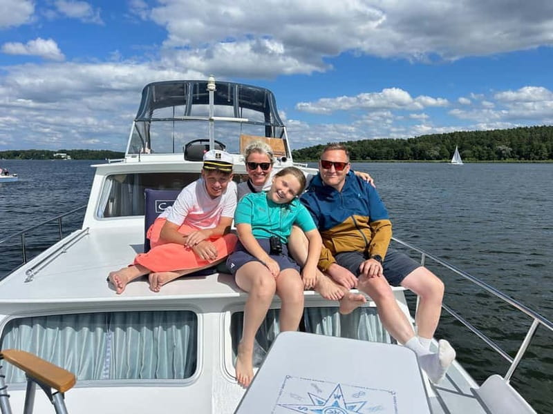 4h Harbor and Castle Sightseeing Cruise, our most booked! - What the yacht is like for a small group