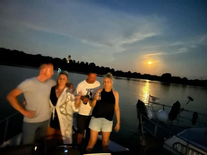 4h Harbor and Castle Sightseeing Cruise, our most booked! - Who should book this cruise?