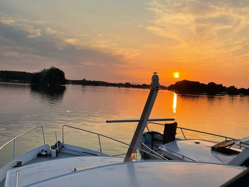 4h Harbor and Castle Sightseeing Cruise, our most booked! - Potsdam’s palaces look different from the water