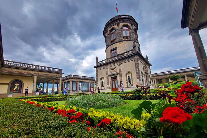 5 Hour Tour through Chapultepec, Anthropology Museum and Castle - Pacing, walking, and physical effort
