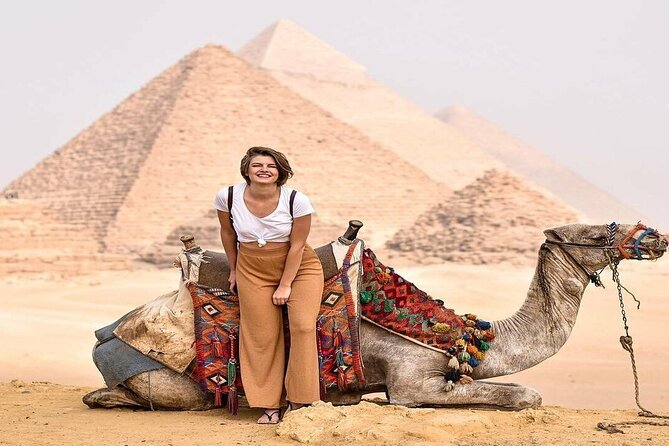 6 Hour Private Tour in Giza Pyramids, Citadel and Coptic Cairo - Lunch near the pyramids, with one important question
