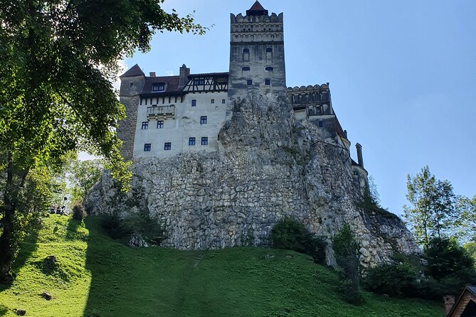 8h Dracula's Castle Private Tour from Bucharest - Fast Tour - What your guide and driver add to the day