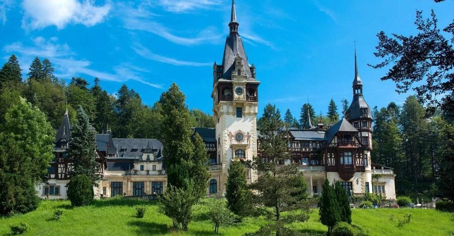 A day at the castles - Transylvania full day private tour - Bran Castle and the Dracula connection
