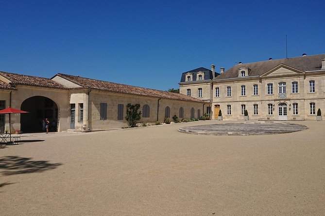 A day in Saint-Émilion and its Châteaux in a private tour (Van Luxe) - Château Beauregard and the Pomerol finish