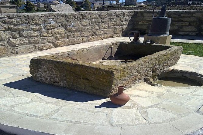 Absheron Castles Tour - What the guide and vehicle add