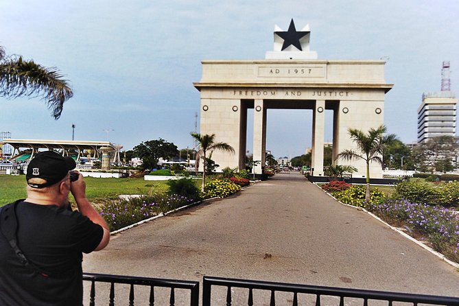 Accra Slave Castle and City Private Tour with Pick up - Why this half-day Accra route works