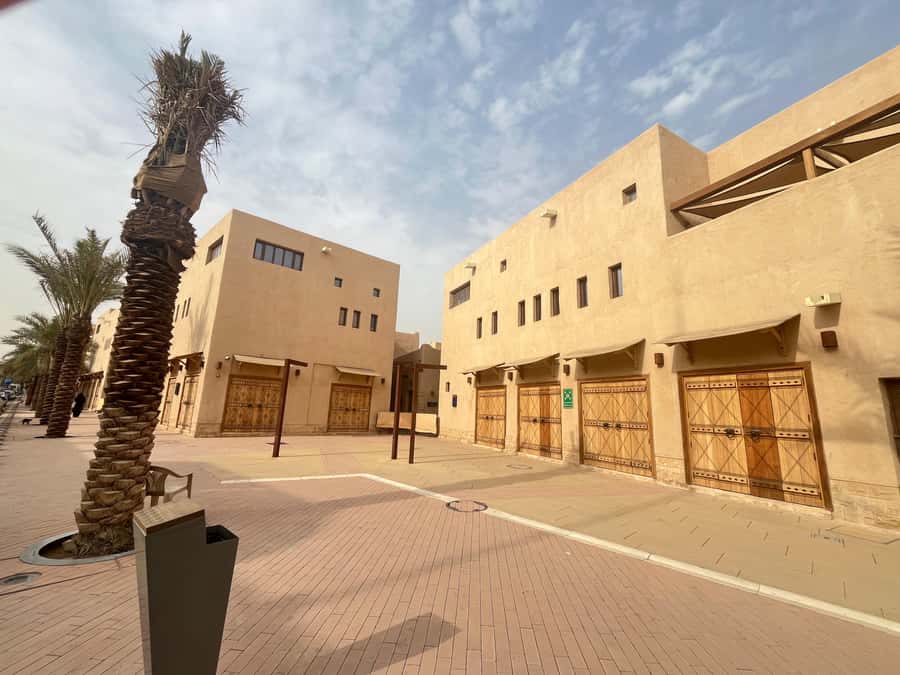 Al Masmak Fortress, Murabba Palace, and Souq Al Zal Tour - Why this route works for first-time Riyadh visitors