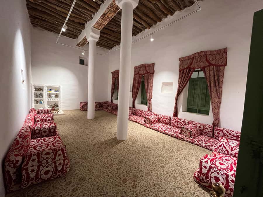 Al Masmak Fortress, Murabba Palace, and Souq Al Zal Tour - Who should book this Old Riyadh tour?
