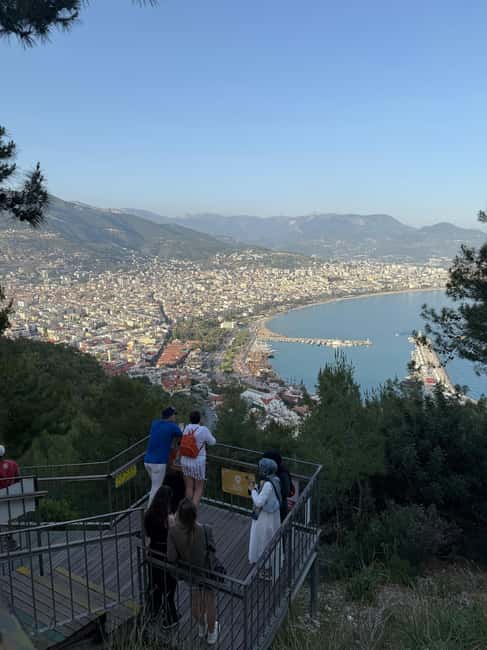 Alanya Sunset Tour: Cable Car, Castle & Kleopatra Beach - Who should book it