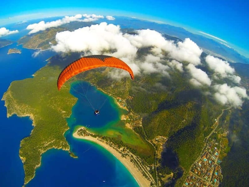 Alanya: Tandem Paragliding with Beach and Castle Views - From hotel pickup to the Taurus foothills