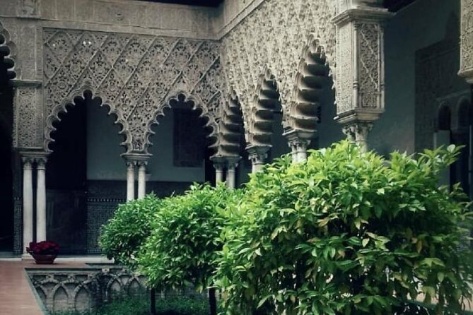 Alcazar and Cathedral of Seville Private Tour - Why these two Seville sights belong together