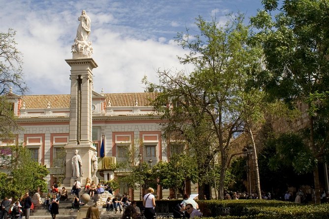 Alcázar and Jewish Quarter Guided Walking Tour in Seville - Practical details before you book