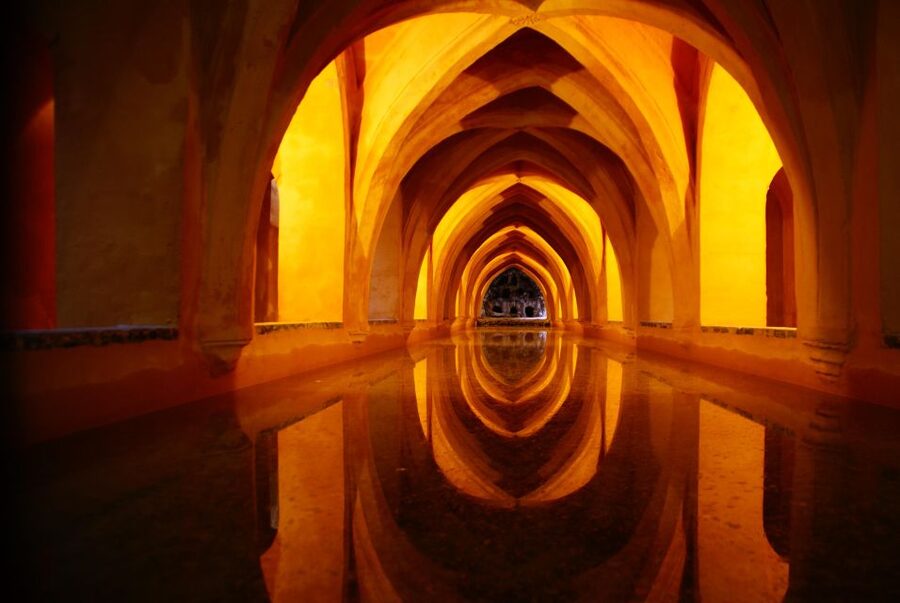 Alcazar & Cathedral of Seville Exclusive Group max. 9 guests - Who will get the most from this tour