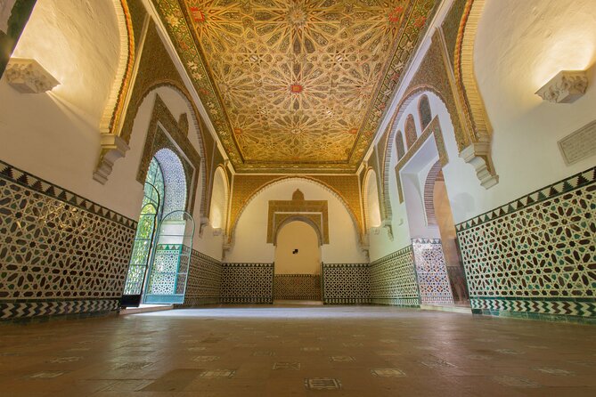 Alcazar of Seville with Cathedral & Giralda English Tour - Why the Alcázar is worth seeing with a guide