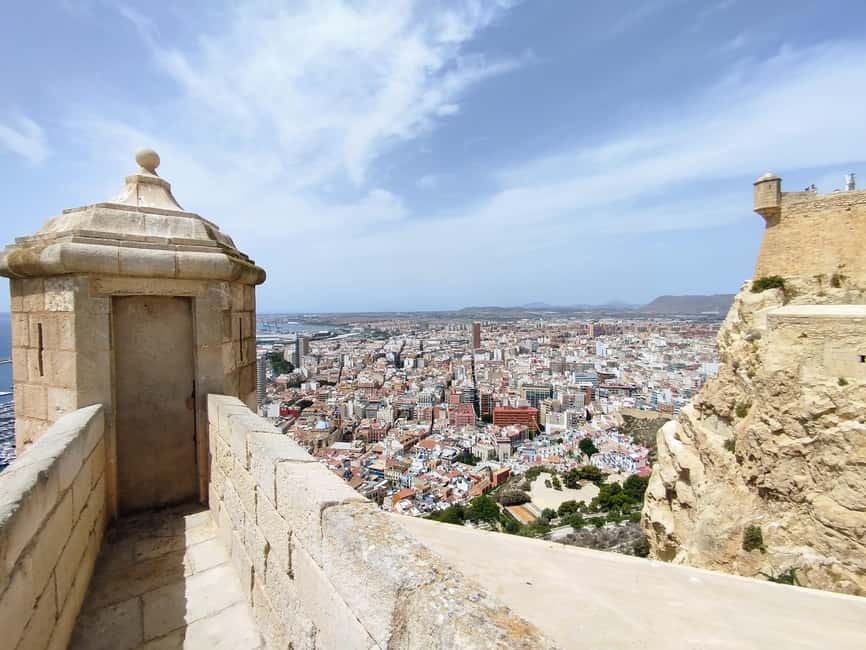 Alicante: Santa Bárbara Castle & Local Traditions Tour 3H - Santa Bárbara Castle, from bastion to rooftop views