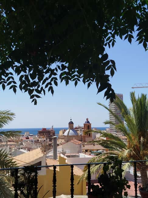 Alicante: Santa Bárbara Castle & Local Traditions Tour 3H - Who should book this Alicante tour?