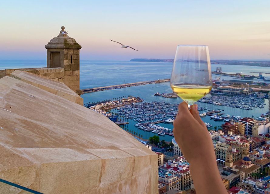 Alicante: Santa Bárbara Castle Wine Tasting & Tapas - What you learn about Alicante wine