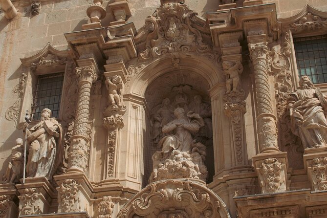 Alicante Tour: Full City, Castle, Market & Tapas Experience - Riding up to Santa Bárbara Castle