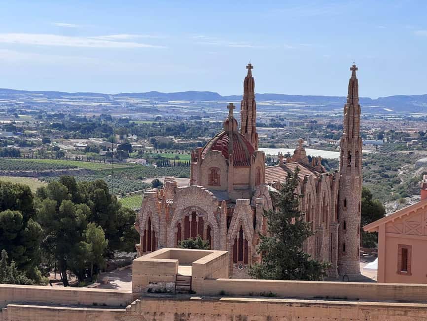Alicante:Winery Tour+ Wine Tasting + Old castle - Starting Among the Alicante Vines