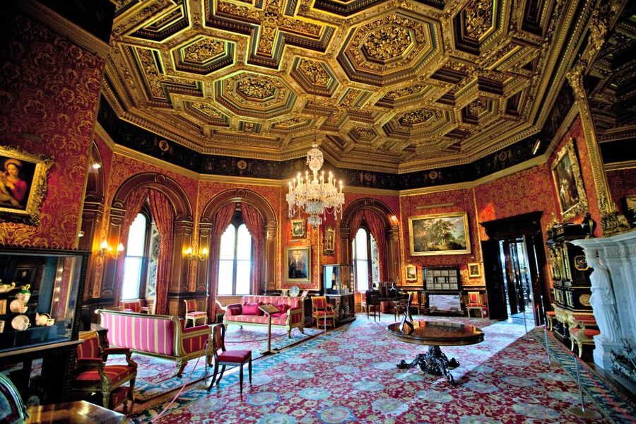Alnwick Castle and Scottish Borders Tour from Edinburgh - Alnwick Castle, Hogwarts, and more than a film set