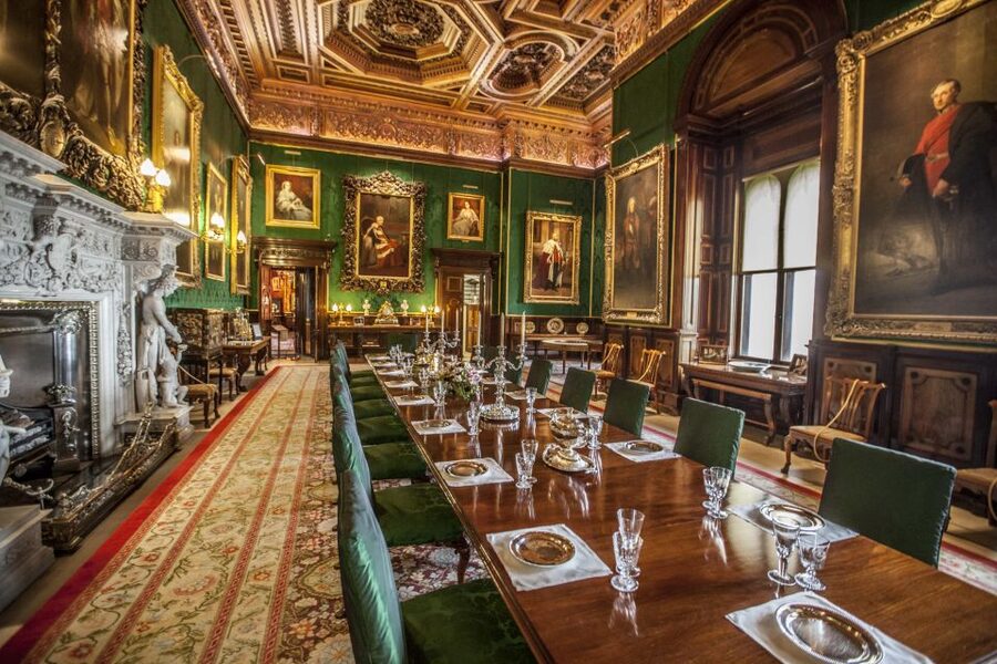 Alnwick Castle and Scottish Borders Tour from Edinburgh - Who should book this day trip?