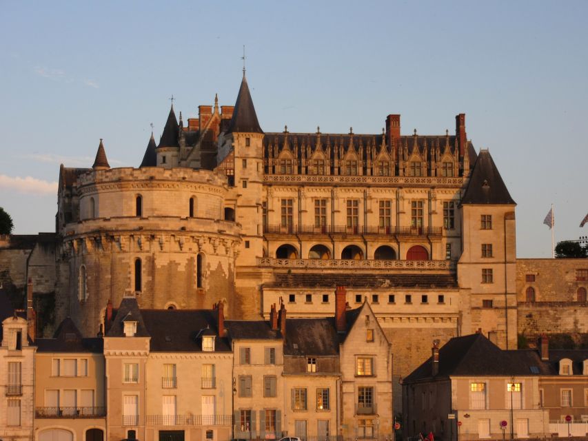Amboise: Private Guided Tour of the Castle with Entry Ticket - The castle’s royal story in two hours