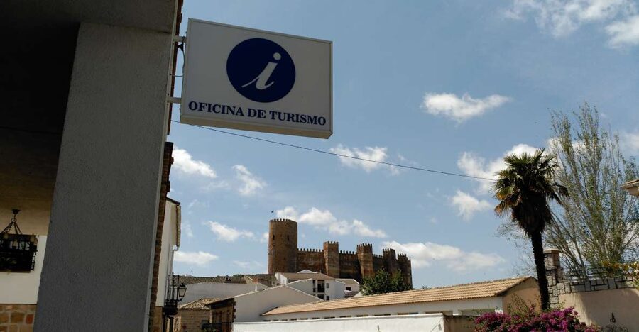 Baños de la Encina: Bury al-Hamma Castle Guided Tour - The story of Córdoba, the region, and the castle’s occupants