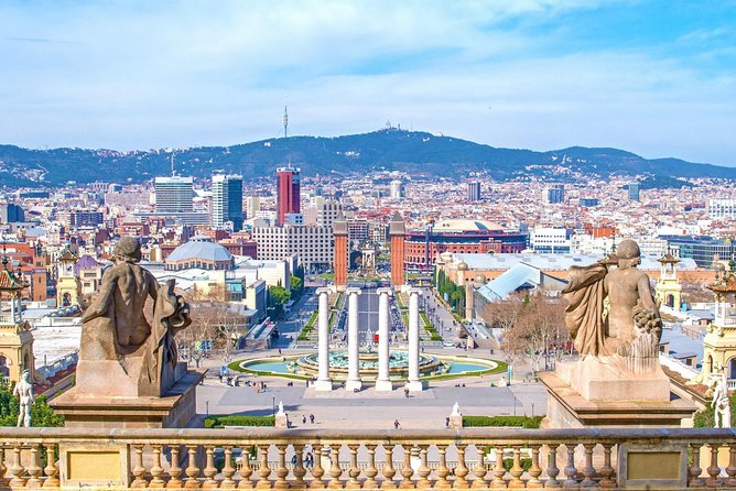 Barcelona Best Views: Old Town and Montjuic Castle Private Tour - What the private format adds