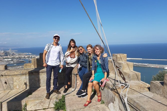 Barcelona Best Views: Old Town and Montjuic Castle Private Tour - Gaudí, Güell, and a giant cat in the Raval