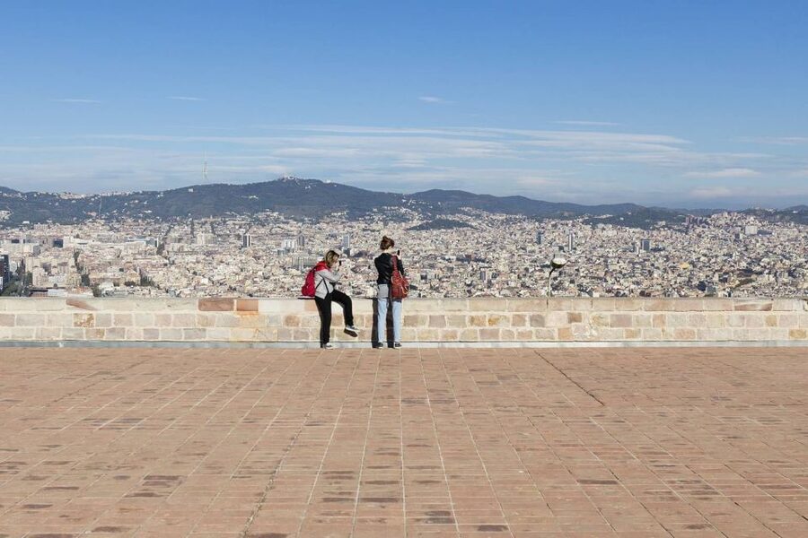 Barcelona Cable Car Sky Views, Magic Fountain & Castle Visit - Montjuïc Castle and its political past