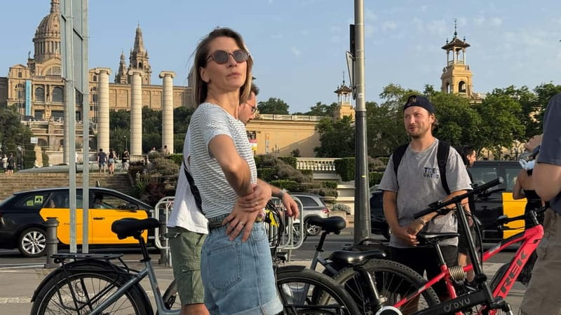 Barcelona: Montjuïc e-bike Adventure with Views and Castle - From Gothic lanes to Port Vell