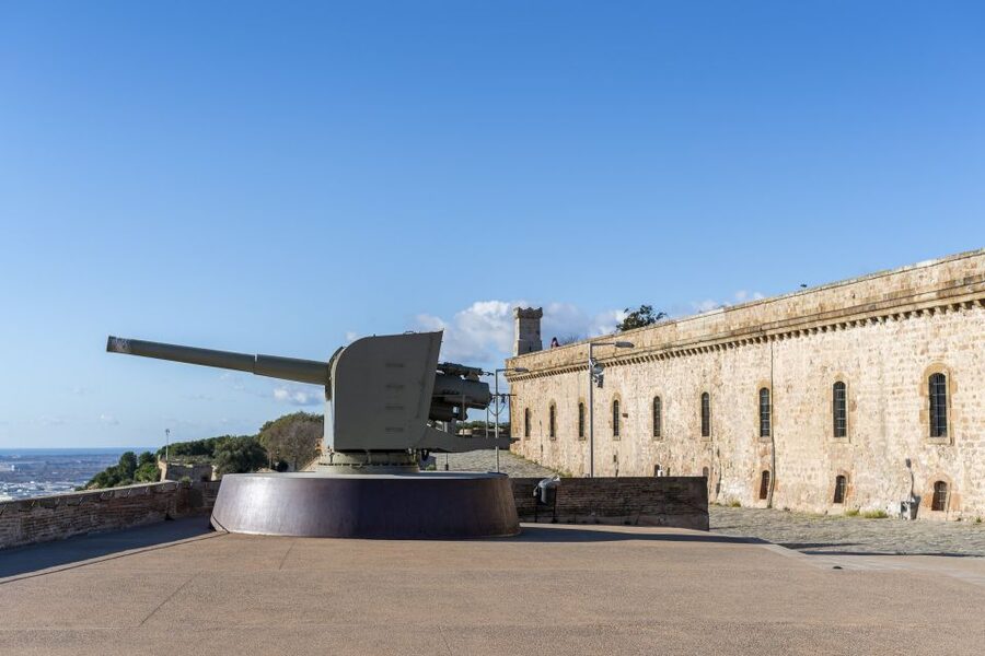 Barcelona: Walking tour with Montjuic Castle & Cable Car - What the $64 price really covers