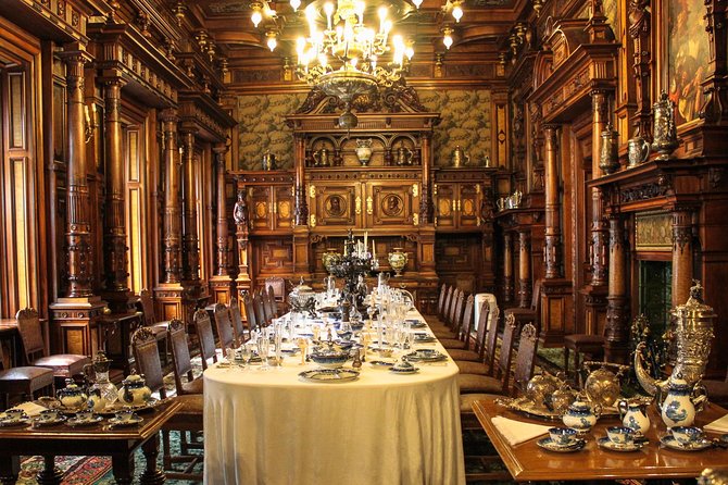 Bear Sanctuary, Bran (Dracula) Castle, Peles Castle From Brasov - Guides, timing, and flexible drop-off
