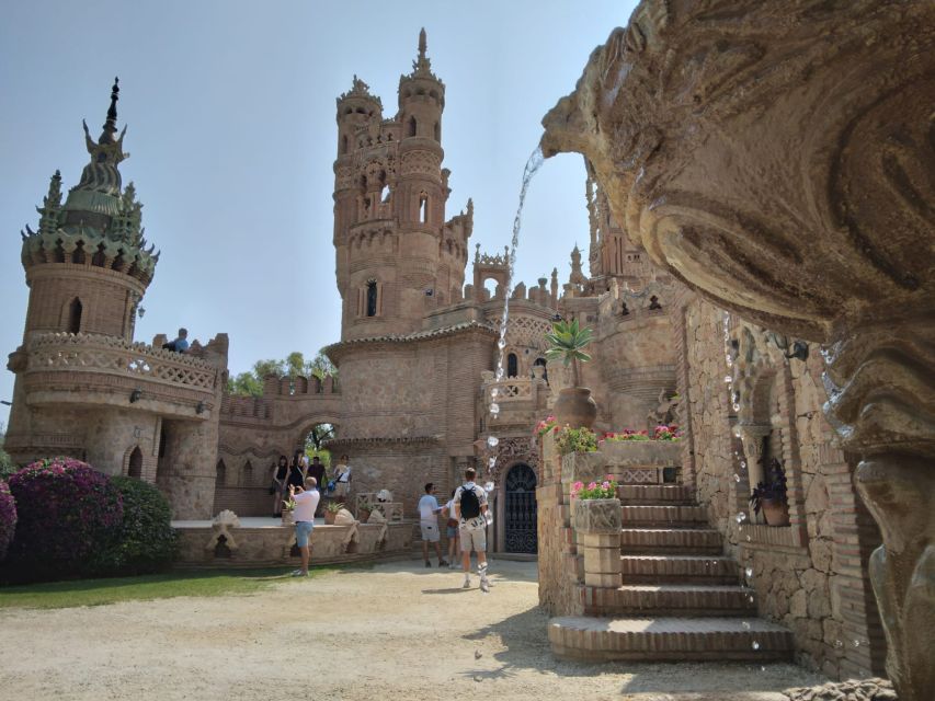 Benalmadena: Colomares Castle Tour with Entry Ticket - Forty minutes with time to look around