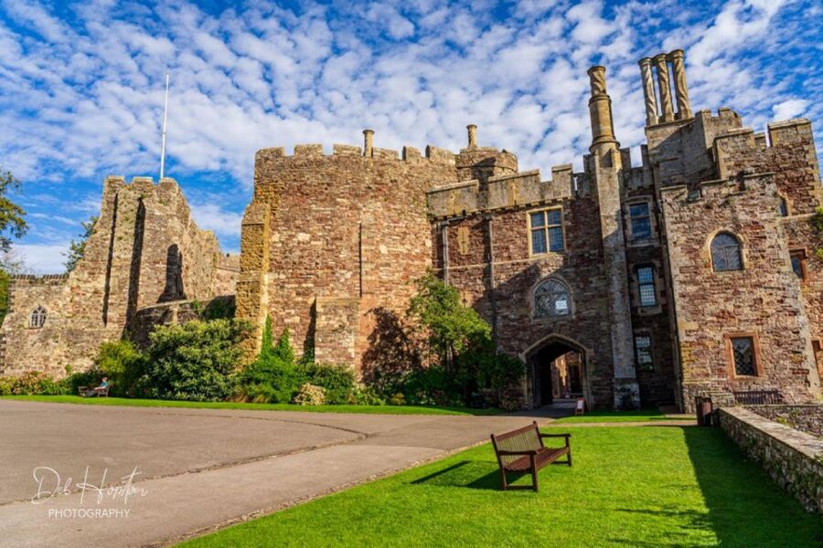 Berkeley Castle: Admission Ticket - Entering Berkeley Castle and getting your bearings