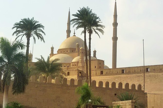 Best of Cairo Day Tour Giza Pyramids & Egyptian Museum & The Citadel & Lunch - Khan al-Khalili for an hour of old Cairo