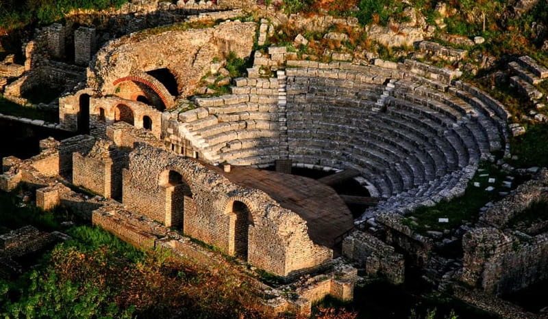 Best of Saranda: Blue Eye, Butrint, Ksamil & Lekuresi Castle - The Blue Eye: beautiful water and a steady walk