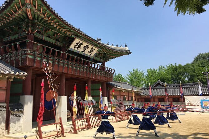 Beyond Seoul: Starfield Library, Hwaseong Fortress & Cave Quest - Why this Seoul day trip works