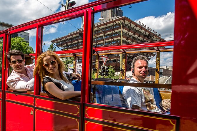 Big Castle Tour in Bratislava by Presporacik Sightseeing Vehicle - Audio commentary in 23 languages