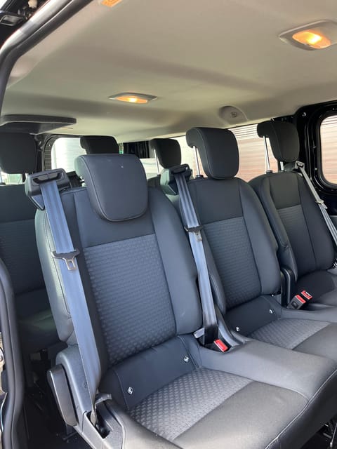 Blarney Castle and Cork City:Private taxi tour . - Sean brings local character to the drive