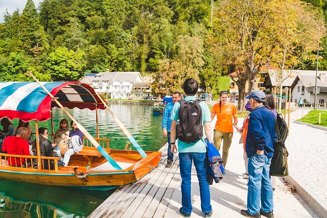 Bled Lake with Postojna Cave & Castle - small group - day trip from Ljubljana - The road time and the risk of a split departure