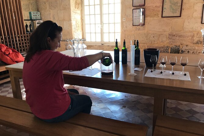 Blending workshop and tour of the chateau - Who will enjoy this experience most